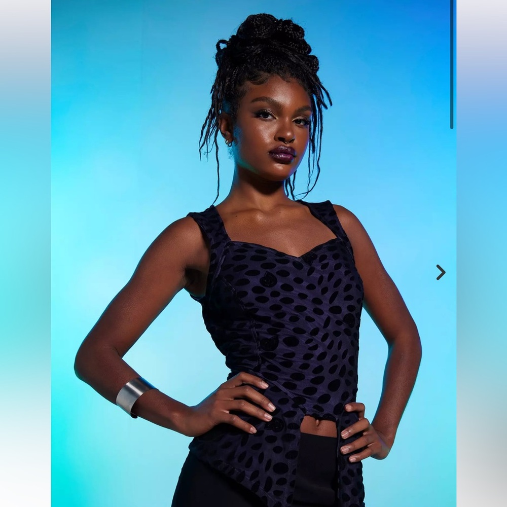 Her Universe Ursula Top